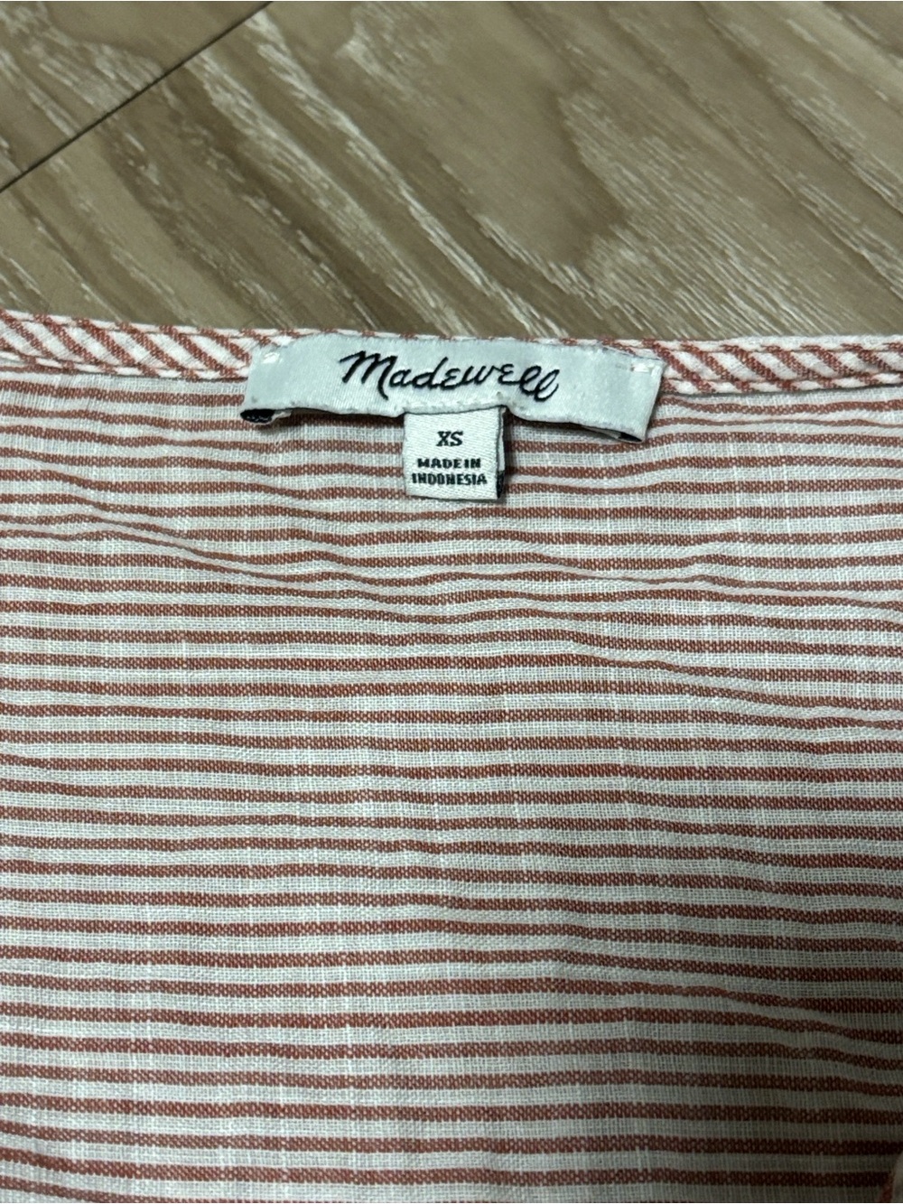 Madewell Button back V Neck Red and White Striped Shirt Size XS | minimalist - Picture 2 of 5